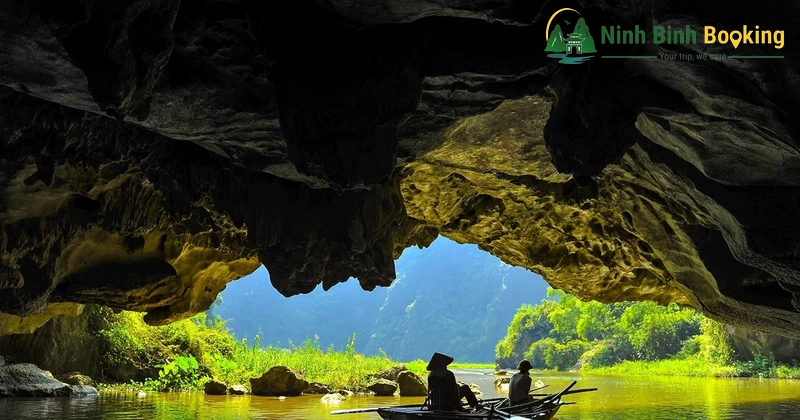 Tam Coc – Bich Dong Pagoda: Peaceful beauty in the middle of the water Ninh Binh