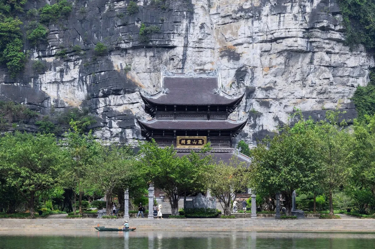 Đền Thánh Cao Sơn