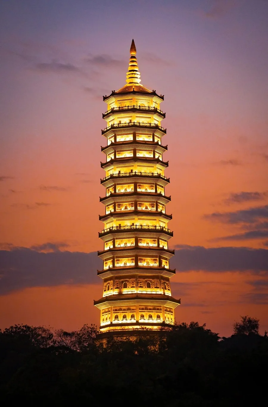 Th&aacute;p Bảo Thi&ecirc;n