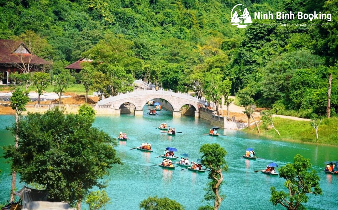 Trải nghiệm khám phá thiên nhiên tại Thung Ui Ninh Bình