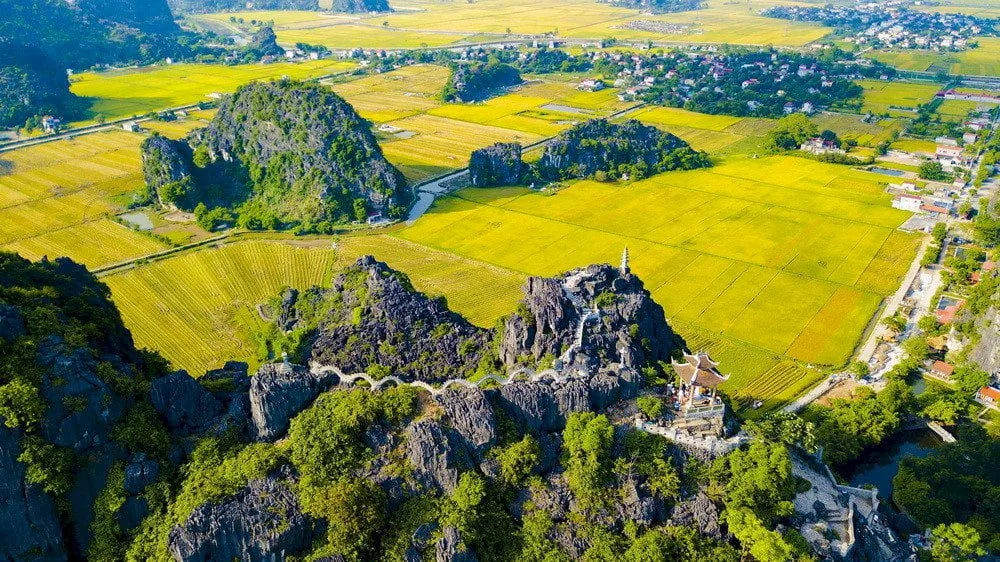 To&agrave;n cảnh hang m&uacute;a chụp từ flycam